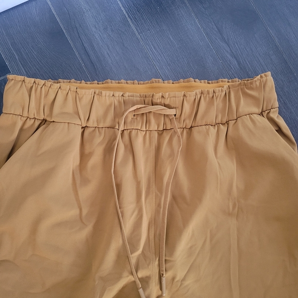 LULULEMON Athletica Keep Moving  Cropped Pants Size 8 - Picture 6 of 10